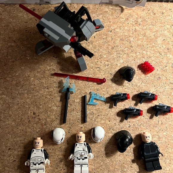 Lego Other - LEGO Star Wars: First Order Specialists Battle Pack (75197) Incomplete w/ manual
